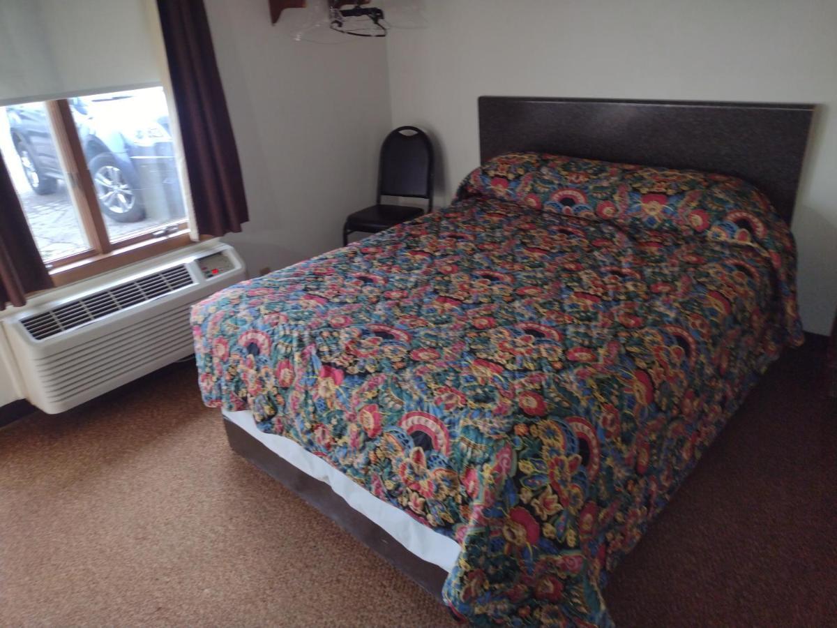 Davis Motel North Lima Экстерьер фото