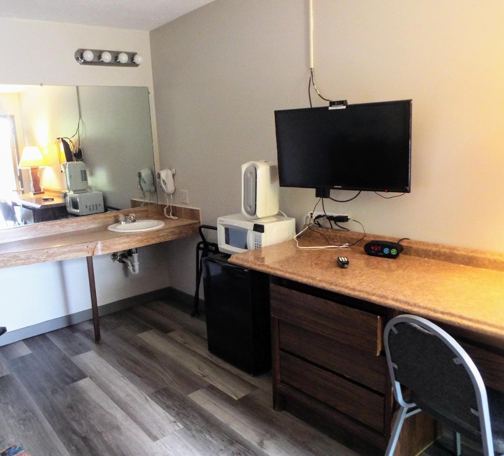 Davis Motel North Lima Экстерьер фото