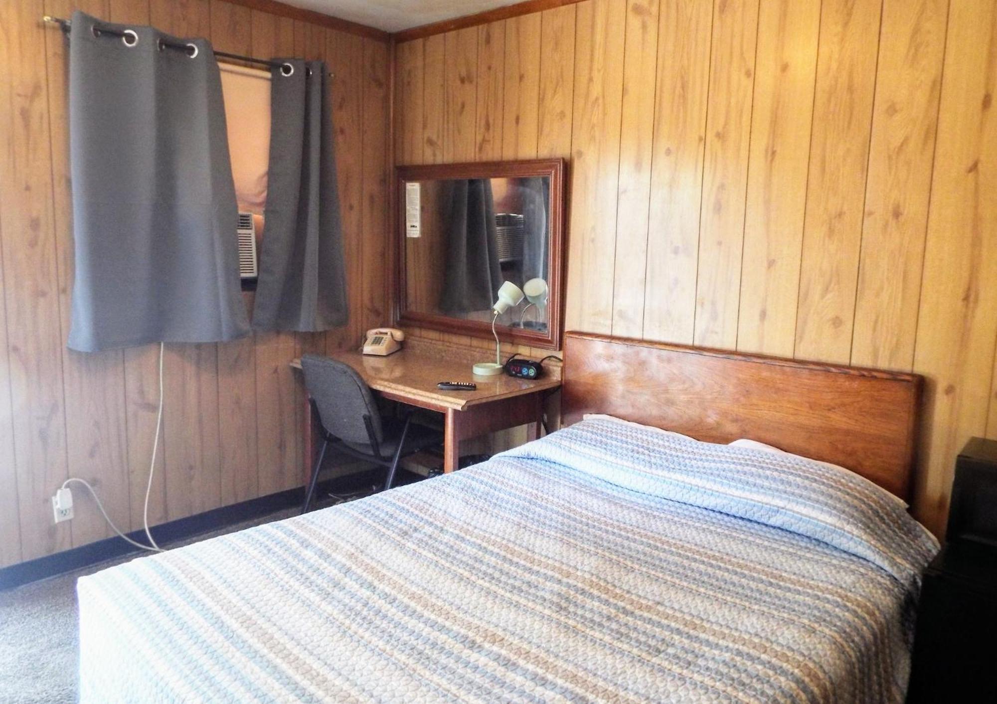 Davis Motel North Lima Экстерьер фото