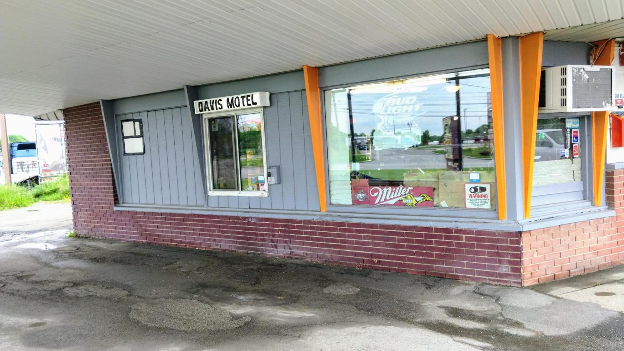 Davis Motel North Lima Экстерьер фото