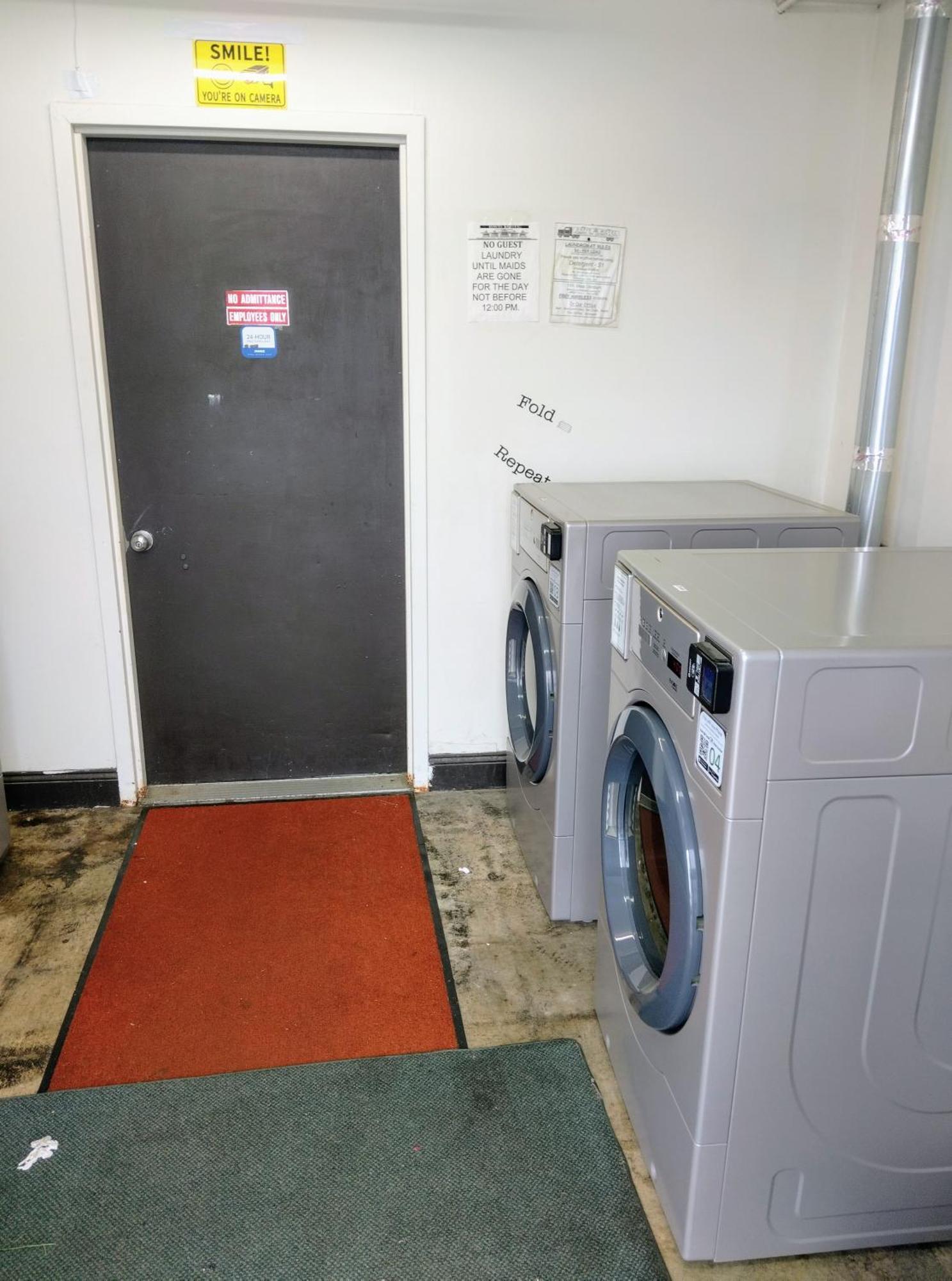 Davis Motel North Lima Экстерьер фото