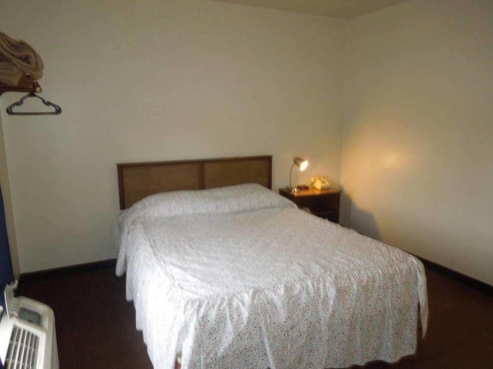 Davis Motel North Lima Экстерьер фото